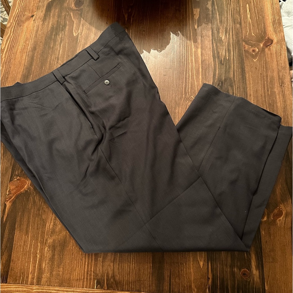 Haggar Men's Premium Comfort Stretch Classic-Fit Solid Flat Front Dress Pants